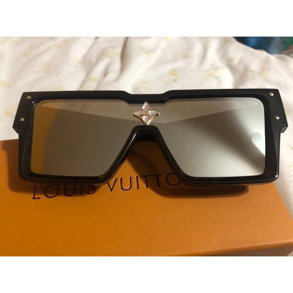 Louis Vuitton Cyclone Sunglasses - Black - Picture 2 of 7